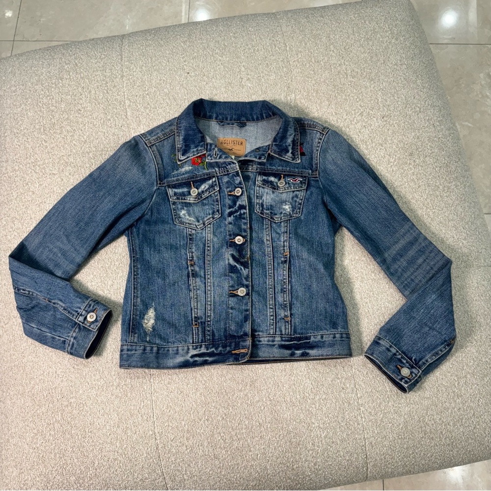 Y2K Hollister Embroidered Floral Denim Jacket Medium - Picture 2 of 8